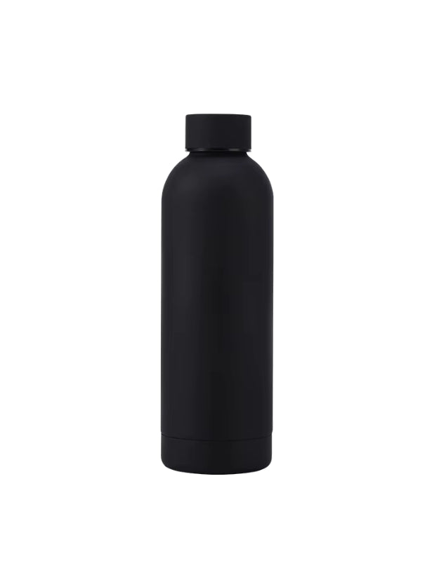 Matte stainless steel water bottle 750ml in black, sleek reusable hydration bottle